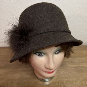 Nordstrom Womens 100% Wool Felt Classic Asymmetrical Round Brim Cloche Hat Brown